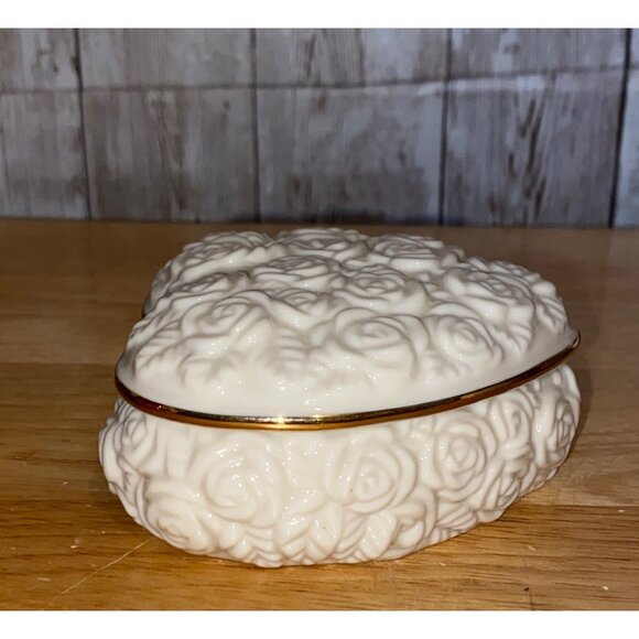 Lenox Porcelain Heart Shaped Decor White Roses Trinket Jewelry Box Gold Trim - Picture 5 of 9